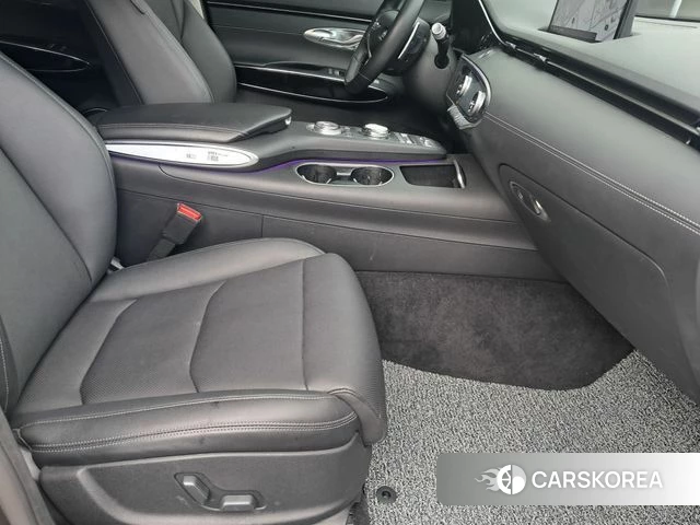 Genesis GV70 id 3827875 из Кореи 8