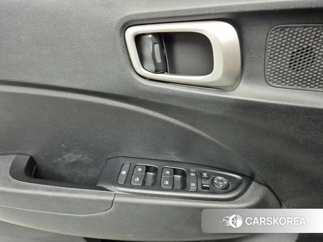 Hyundai Venue id 4915756 из Кореи 8