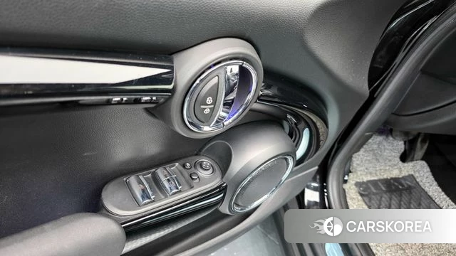 Mini Cooper Convertible id 3879604 из Кореи 8