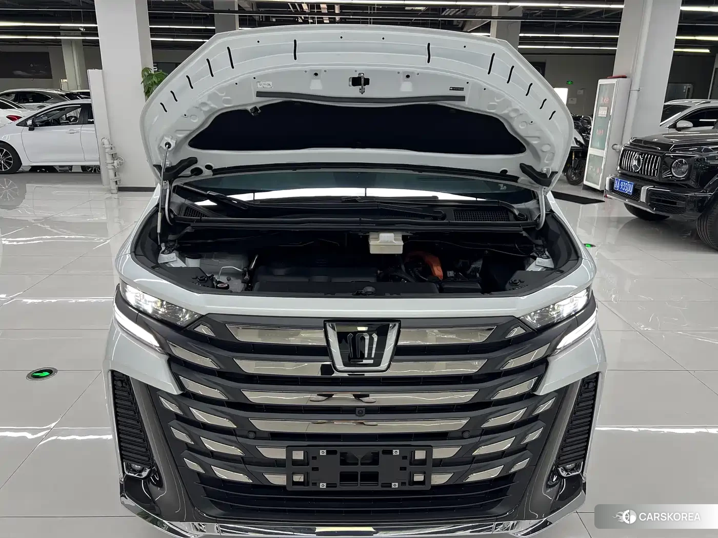 Toyota Vellfire id 4601836 из Китая 8