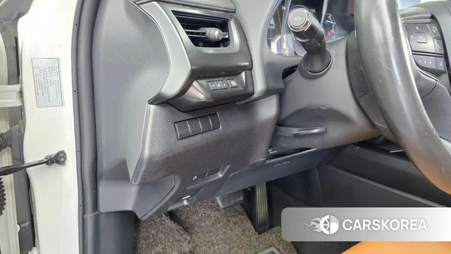Lexus UX250h id 4465104 из Кореи 8