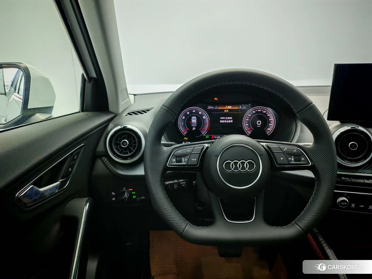 Audi Q2L id 4486510 из Китая 8