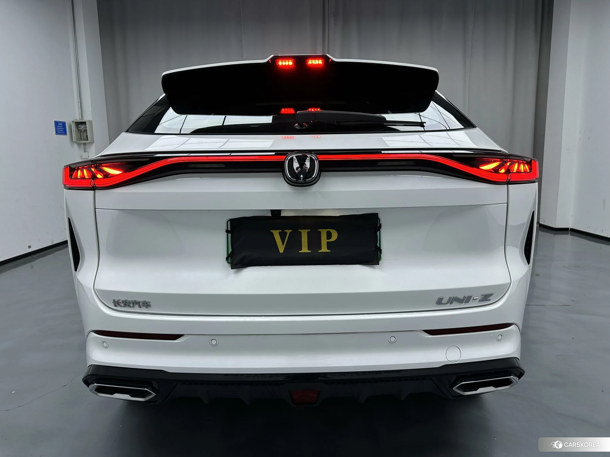 Chang'an UNI-Z PHEV id 4420810 из Китая 8