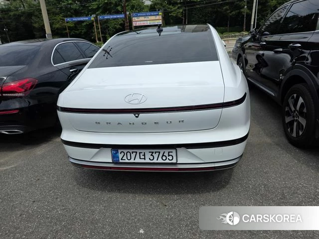 Hyundai Grandeur (GN7) id 4540843 из Кореи 8