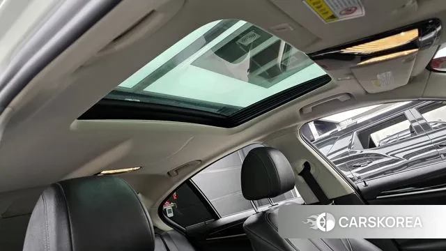 BMW 5 Series (G30) id 3439608 из Кореи 8