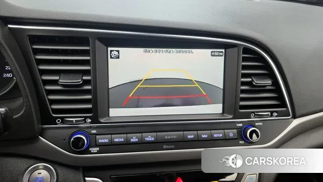 Hyundai Avante AD id 3647328 из Кореи 8