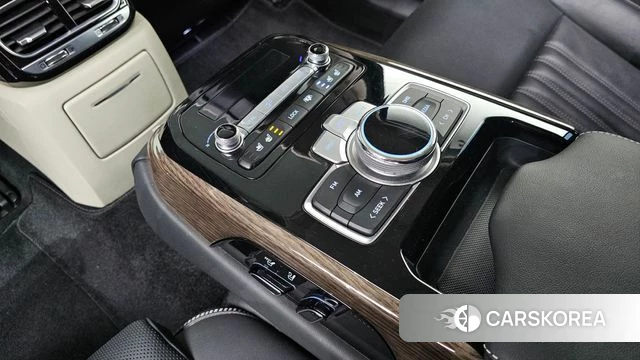 Genesis G90 id 3820333 из Кореи 8