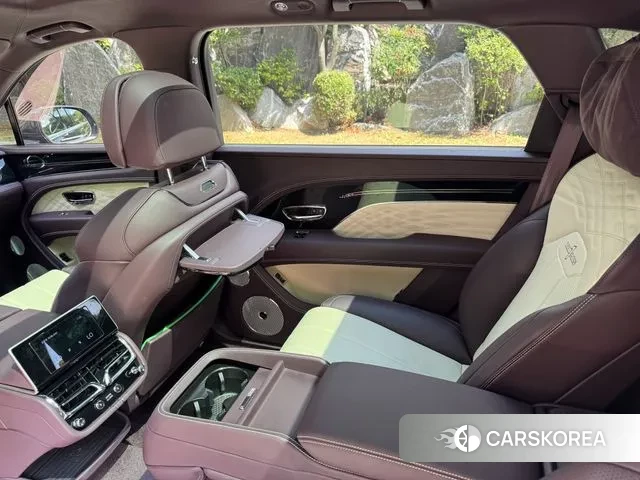 Bentley Bentayga id 3093038 из Кореи 8