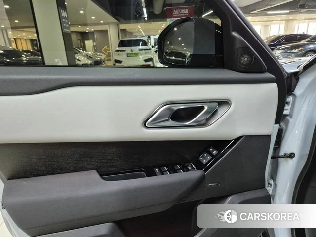 Land Rover Range Rover Velar id 3858188 из Кореи 8