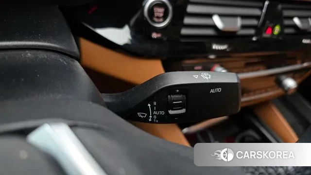 BMW 5 Series (G30) id 3469747 из Кореи 8