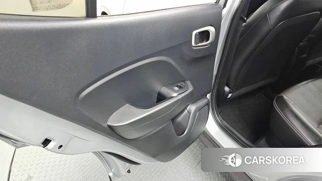Hyundai Venue id 4283676 из Кореи 8