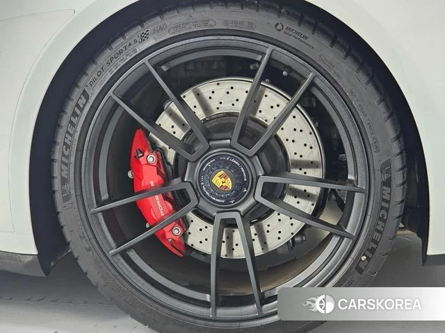 Porsche 911(992) id 4650261 из Кореи 8