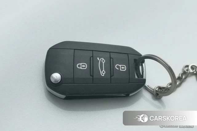 Peugeot 408 id 4213665 из Китая 8