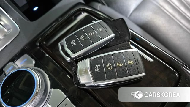 Genesis G90 id 4435292 из Кореи 8