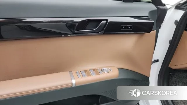 Hyundai Grandeur (GN7) id 3262768 из Кореи 8