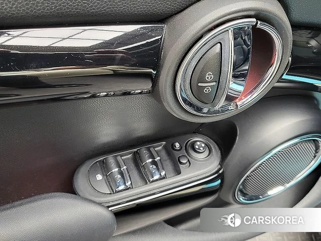 Mini Cooper S id 4610041 из Кореи 8