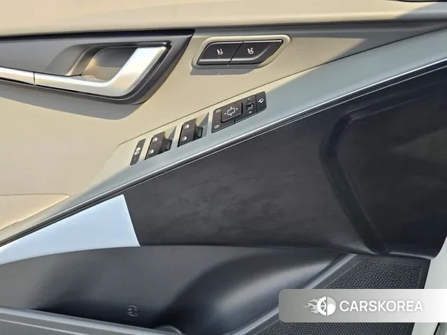 Kia Di Ol Nu Niro id 3731397 из Кореи 8