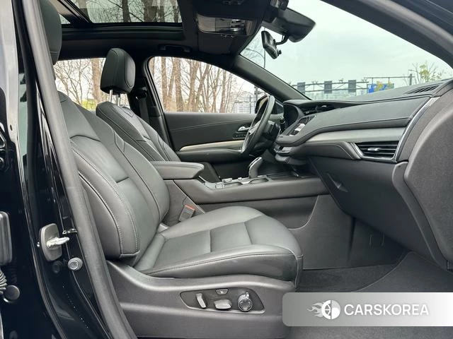 Cadillac XT4 id 4212596 из Китая 8