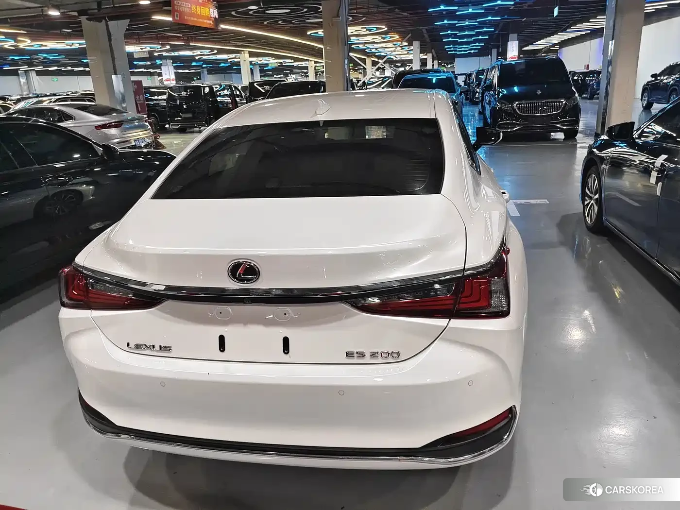 Lexus ES id 4601782 из Китая 8