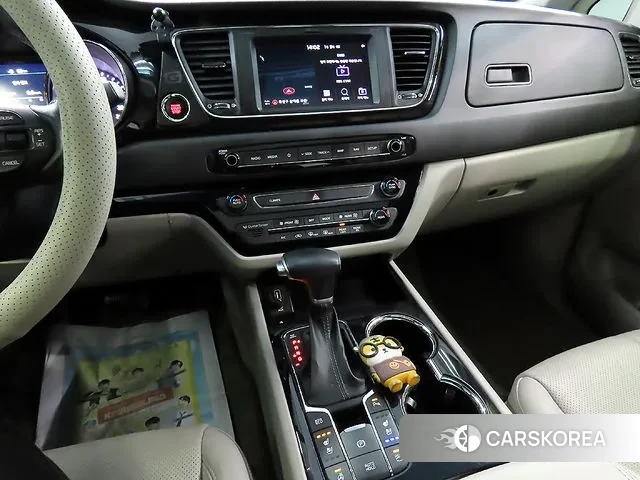 Kia The New Carnival id 3558111 из Кореи 8