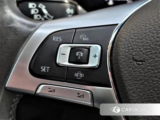 Volkswagen Touareg 3rd generation id 3692095 из Кореи 8