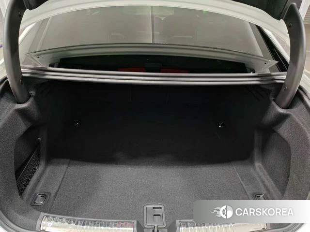 Audi A5L id 4307032 из Китая 8
