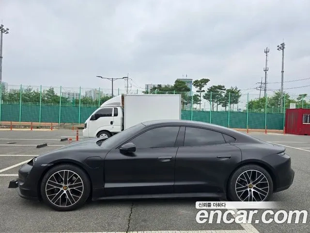 Porsche Taycan id 2910755 из Кореи 8