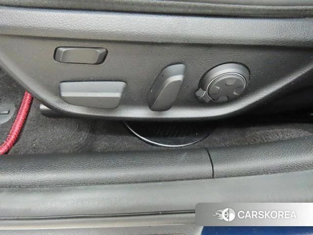 Genesis G70 id 3834216 из Кореи 8