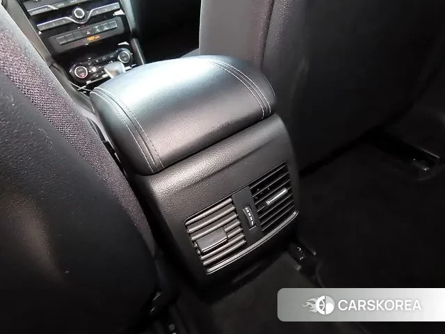 Infiniti Q30 id 3324913 из Кореи 8