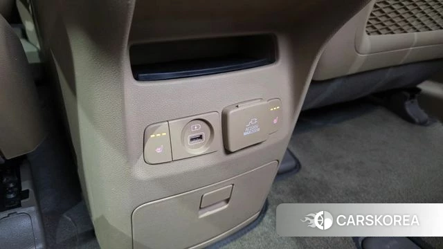 Kia The New Carnival id 4471622 из Кореи 8