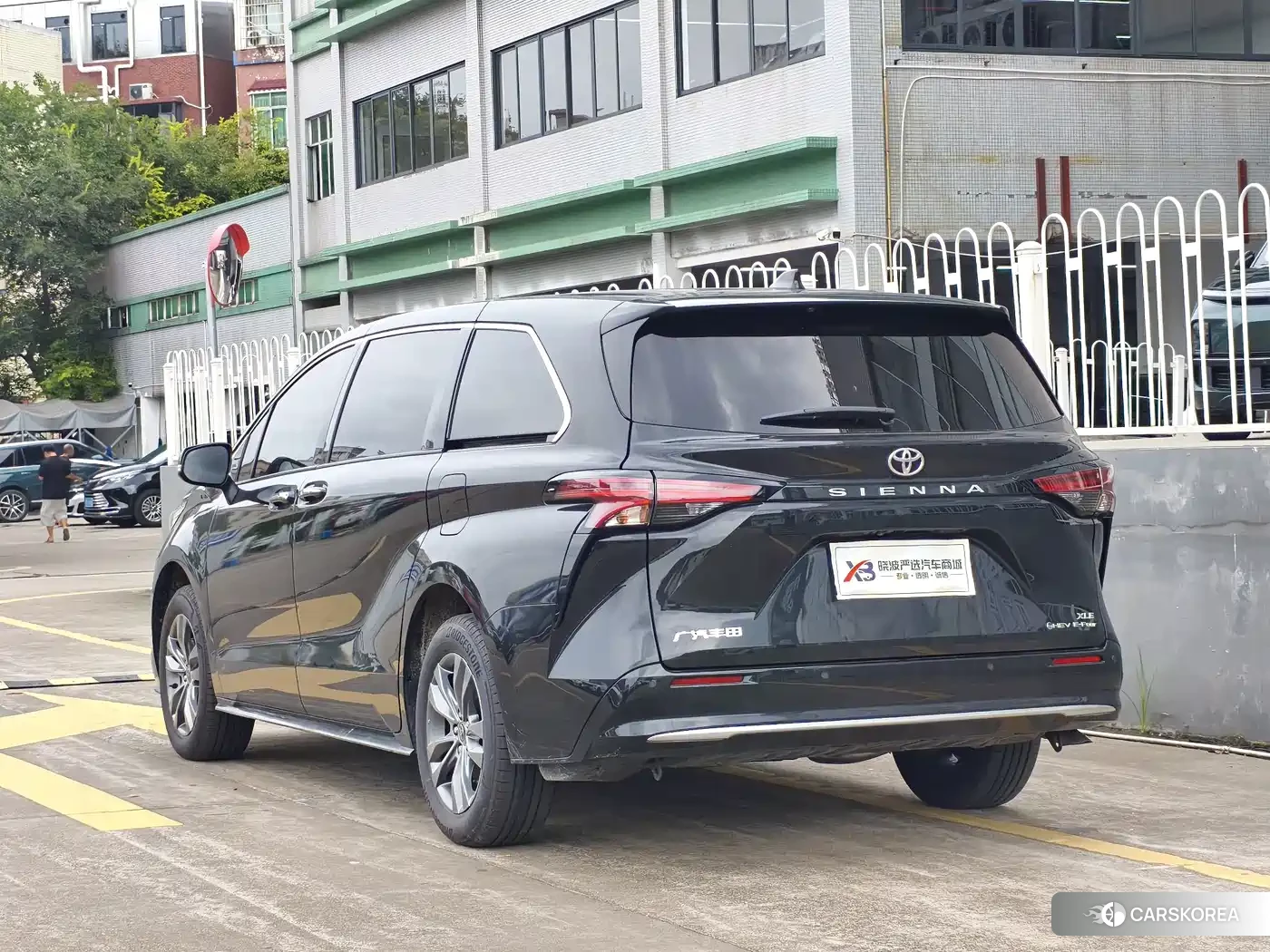 Toyota Sienna id 4600522 из Китая 8