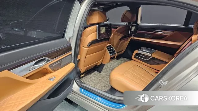 BMW 7 Series (G11) id 3219684 из Кореи 8