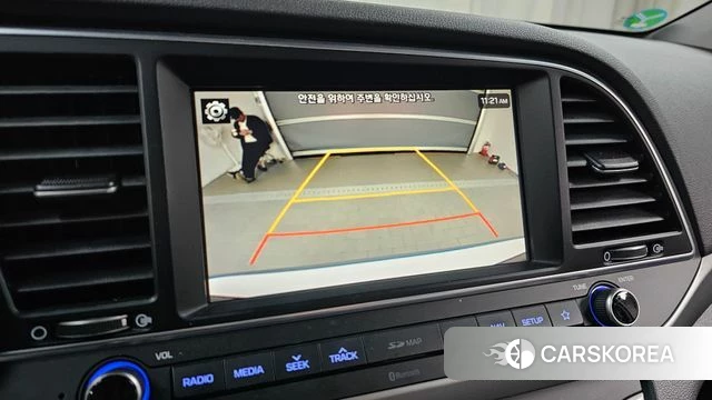 Hyundai Avante AD id 3829298 из Кореи 8