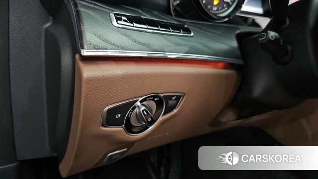 Mercedes-Benz E-Class W213 id 4662710 из Кореи 8