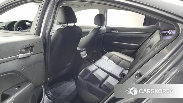 Hyundai Avante AD id 3894080 из Кореи 8