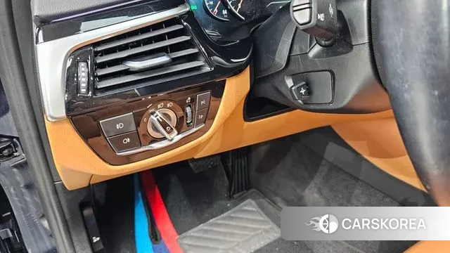 BMW 5 Series (G30) id 2986748 из Кореи 8