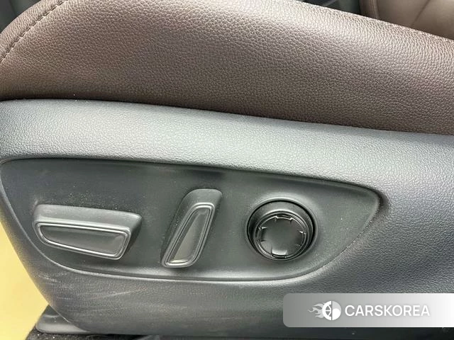 Toyota Saina id 4258444 из Китая 8