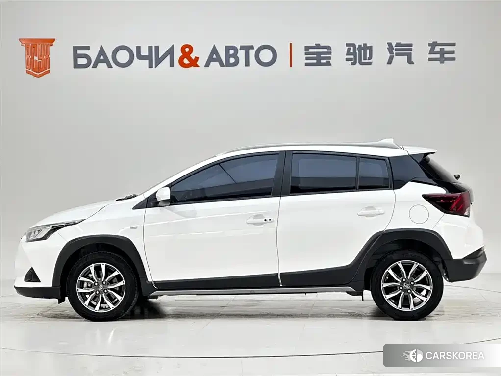 Toyota Yaris L id 4545799 из Китая 8
