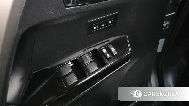 Toyota RAV4 id 4502725 из Кореи 8