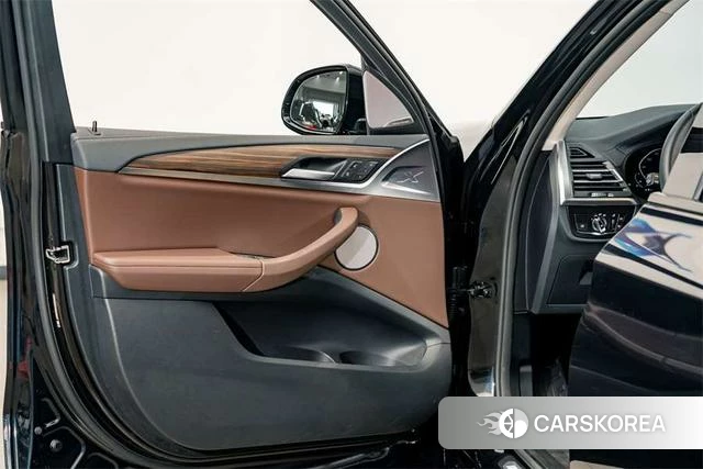 BMW X3 id 3856093 из Китая 8