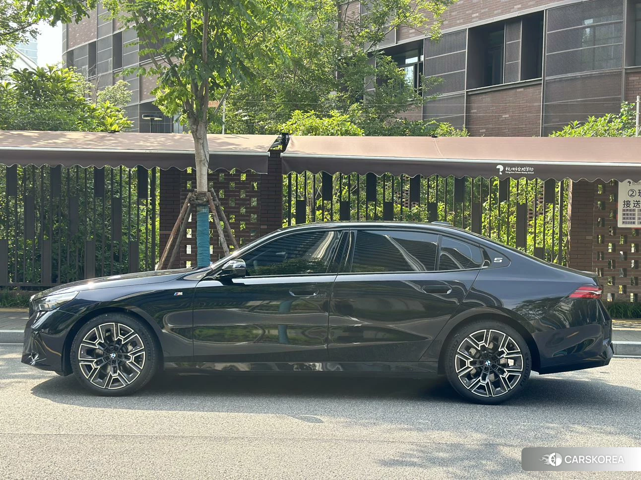 BMW 5 series id 4452714 из Китая 8