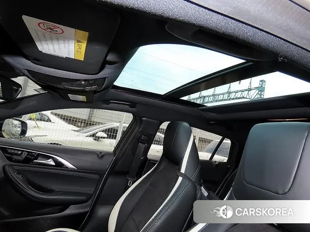 Infiniti Q30 id 3761179 из Кореи 8