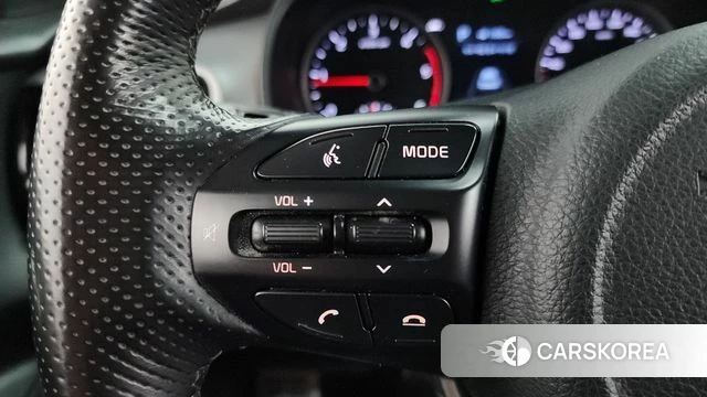 Kia Stonic id 4596468 из Кореи 8