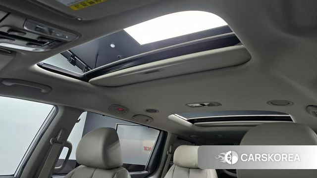 Kia The New Carnival id 4356688 из Кореи 8