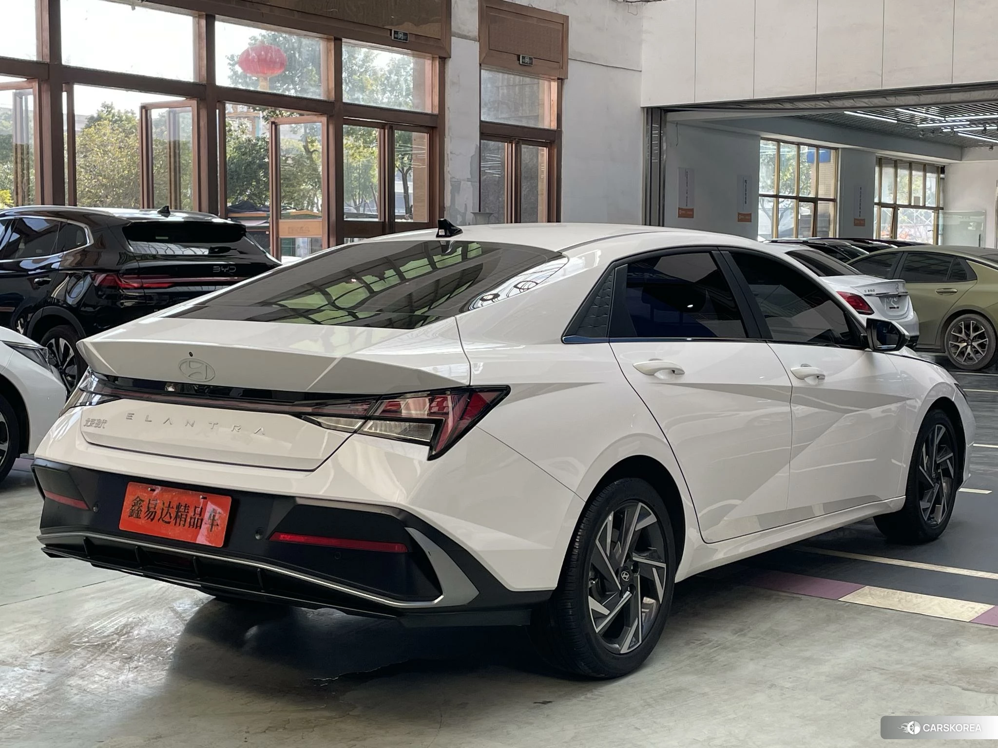 Hyundai Elantra id 4426717 из Китая 8