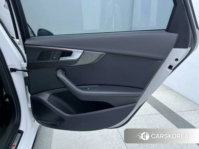 Audi A4L id 4236344 из Китая 8