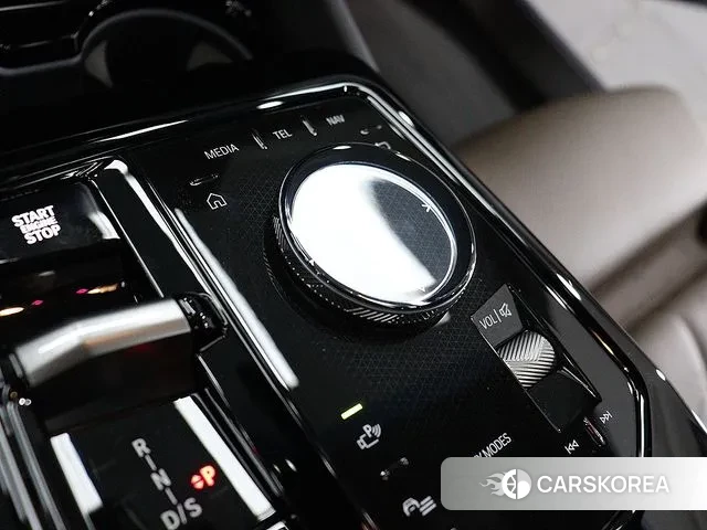 BMW 5 Series (G60) id 3457219 из Кореи 8