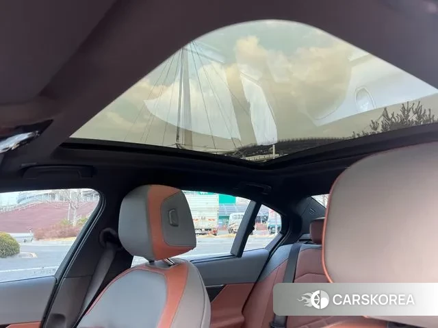 BMW 5 Series (G60) id 3739086 из Кореи 8