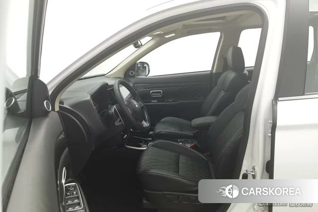 Mitsubishi  Outlander id 4210409 из Китая 8