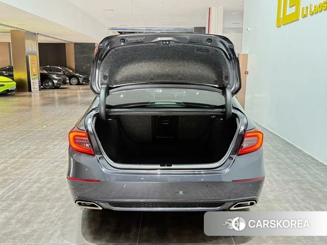 Honda Accord id 4290003 из Китая 8